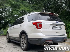 Ford Explorer, 2018 — миниатюра 2
