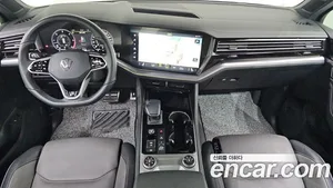 Volkswagen Touareg, 2023 — миниатюра 10
