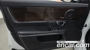 Jaguar XJ, 2016 — миниатюра 13