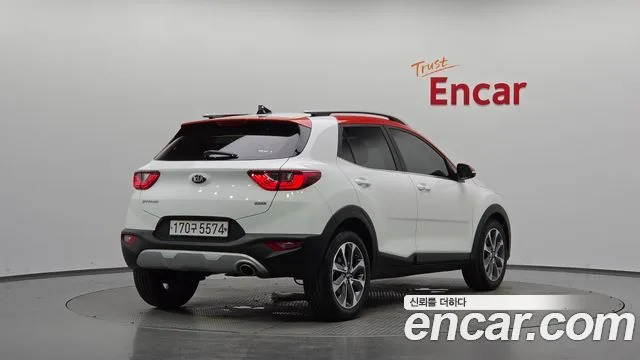 Kia Stonic, 2019 — фото автомобиля из Кореи