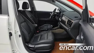 Kia Stonic, 2019 — миниатюра 17
