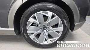 Genesis GV60, 2022 — миниатюра 7
