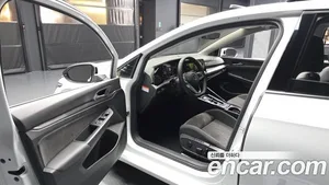 Volkswagen Golf, 2023 — миниатюра 10