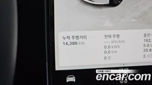 Tesla Model 3, 2024 — миниатюра 10