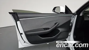 Tesla Model 3, 2024 — миниатюра 13