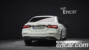 Mercedes-Benz E-Class, 2023 — миниатюра 4