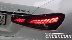 Mercedes-Benz E-Class, 2023 — миниатюра 9