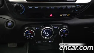 Hyundai Venue, 2022 — миниатюра 17