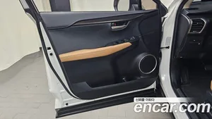 Lexus NX, 2017 — миниатюра 13