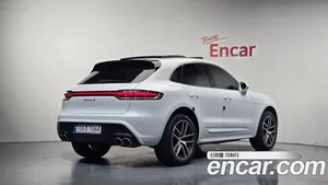 Porsche Macan, 2023 — миниатюра 2
