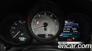 Porsche Macan, 2023 — миниатюра 8
