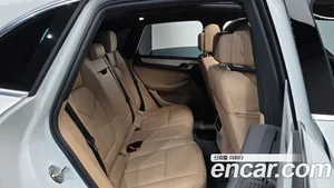 Porsche Macan, 2023 — миниатюра 11