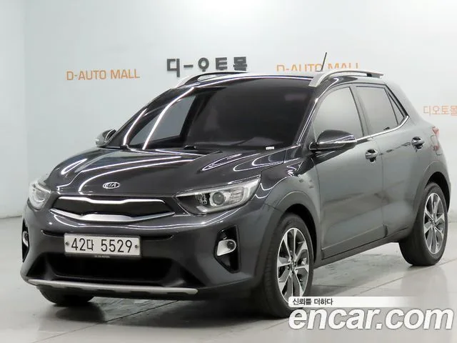 Kia Stonic, 2018 — фото автомобиля из Кореи