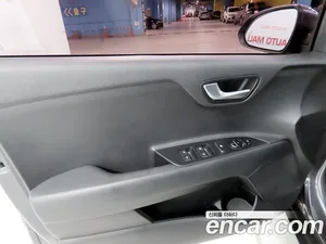 Kia Stonic, 2018 — миниатюра 13