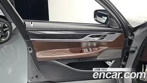 BMW 7-Series, 2021 — миниатюра 13