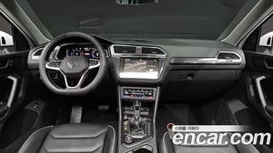Volkswagen Tiguan, 2023 — миниатюра 9