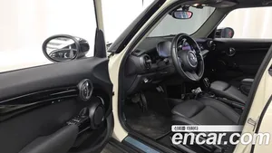 Mini Cooper, 2021 — миниатюра 13