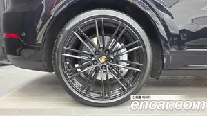 Porsche Cayenne, 2021 — миниатюра 5