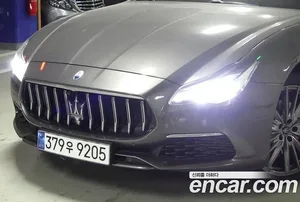 Maserati Quattroporte, 2022 — миниатюра 1