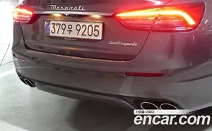 Maserati Quattroporte, 2022 — миниатюра 5