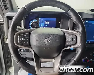 Ford Bronco, 2023 — миниатюра 9