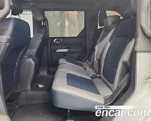 Ford Bronco, 2023 — миниатюра 12