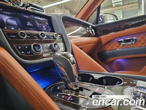 Bentley Bentayga, 2022 — миниатюра 9
