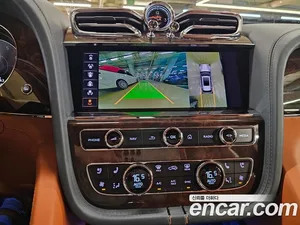 Bentley Bentayga, 2022 — миниатюра 11