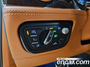Bentley Bentayga, 2022 — миниатюра 14
