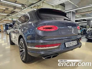 Bentley Bentayga, 2022 — миниатюра 19