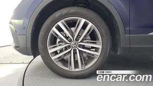 Volkswagen Tiguan, 2023 — миниатюра 5