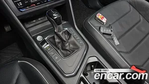 Volkswagen Tiguan, 2023 — миниатюра 12
