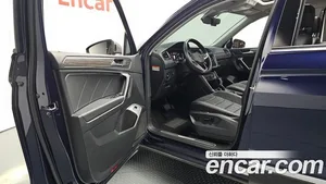 Volkswagen Tiguan, 2023 — миниатюра 13