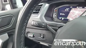 Volkswagen Tiguan, 2023 — миниатюра 29
