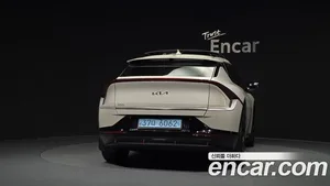 Kia EV6, 2023 — миниатюра 4