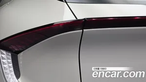 Kia EV6, 2023 — миниатюра 9