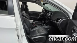 Jeep Cherokee, 2019 — миниатюра 16