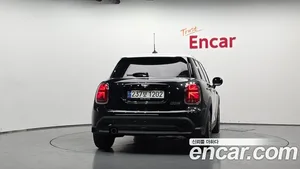Mini Cooper, 2024 — миниатюра 3