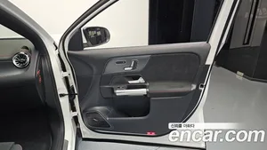 Mercedes-Benz EQA, 2025 — миниатюра 14