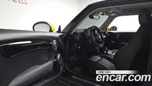 Mini Cooper, 2022 — миниатюра 12