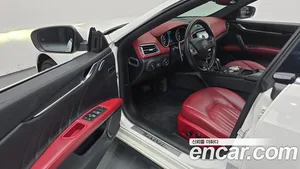 Maserati Ghibli, 2020 — миниатюра 13