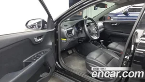 Kia Stonic, 2018 — миниатюра 10