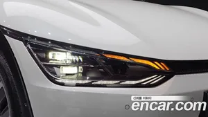 Kia EV6, 2022 — миниатюра 8
