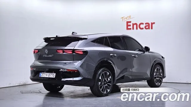 Renault Filante, 2026 — фото автомобиля из Кореи
