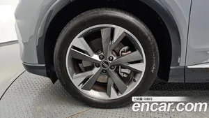 Audi Q4 e-tron, 2023 — миниатюра 5