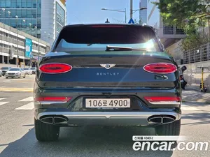 Bentley Bentayga, 2025 — миниатюра 6