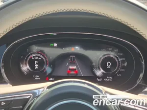 Bentley Bentayga, 2025 — миниатюра 10