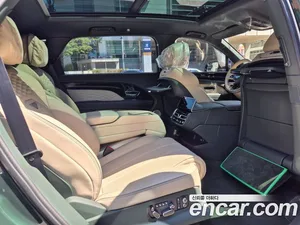 Bentley Bentayga, 2025 — миниатюра 16