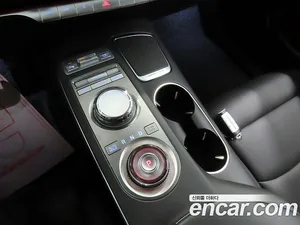 Genesis GV70, 2023 — миниатюра 12