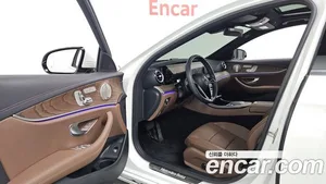 Mercedes-Benz E-Class, 2023 — миниатюра 13